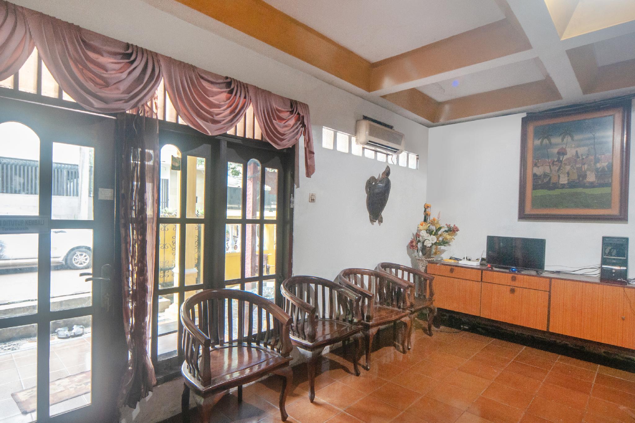 Oyo 2256 Danysa Guesthouse Jakarta Kültér fotó