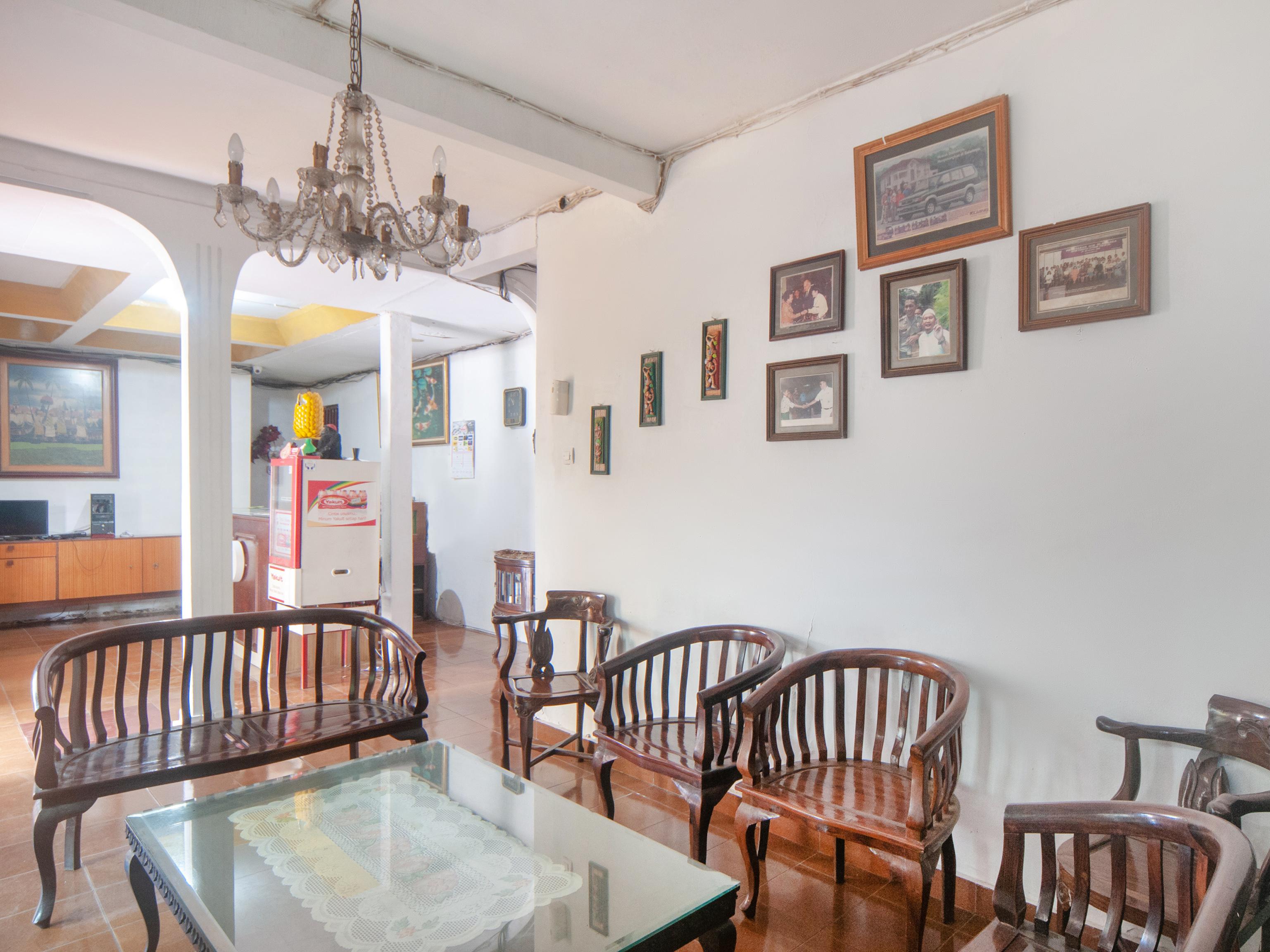 Oyo 2256 Danysa Guesthouse Jakarta Kültér fotó