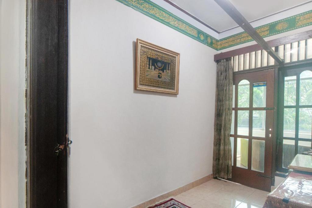 Oyo 2256 Danysa Guesthouse Jakarta Kültér fotó