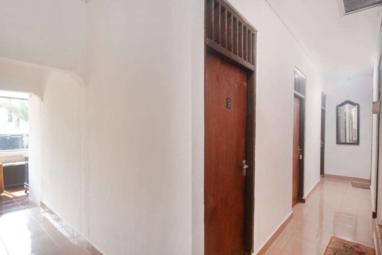 Oyo 2256 Danysa Guesthouse Jakarta Kültér fotó