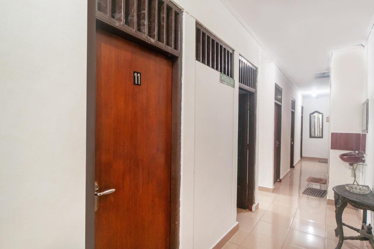 Oyo 2256 Danysa Guesthouse Jakarta Kültér fotó