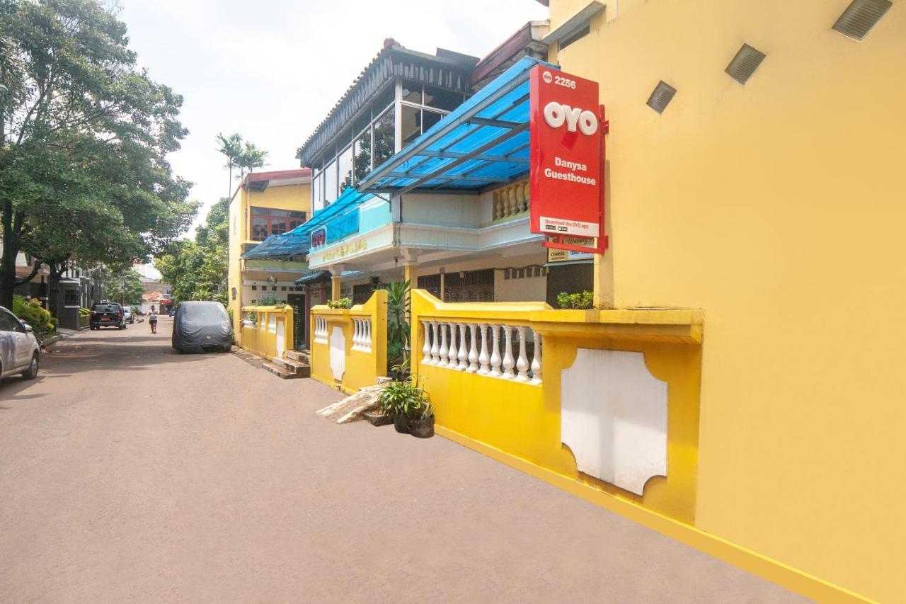 Oyo 2256 Danysa Guesthouse Jakarta Kültér fotó